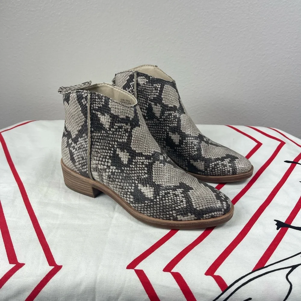 Dolce Vita Tavin Vegan Faux Leather Snake Booties 6.5